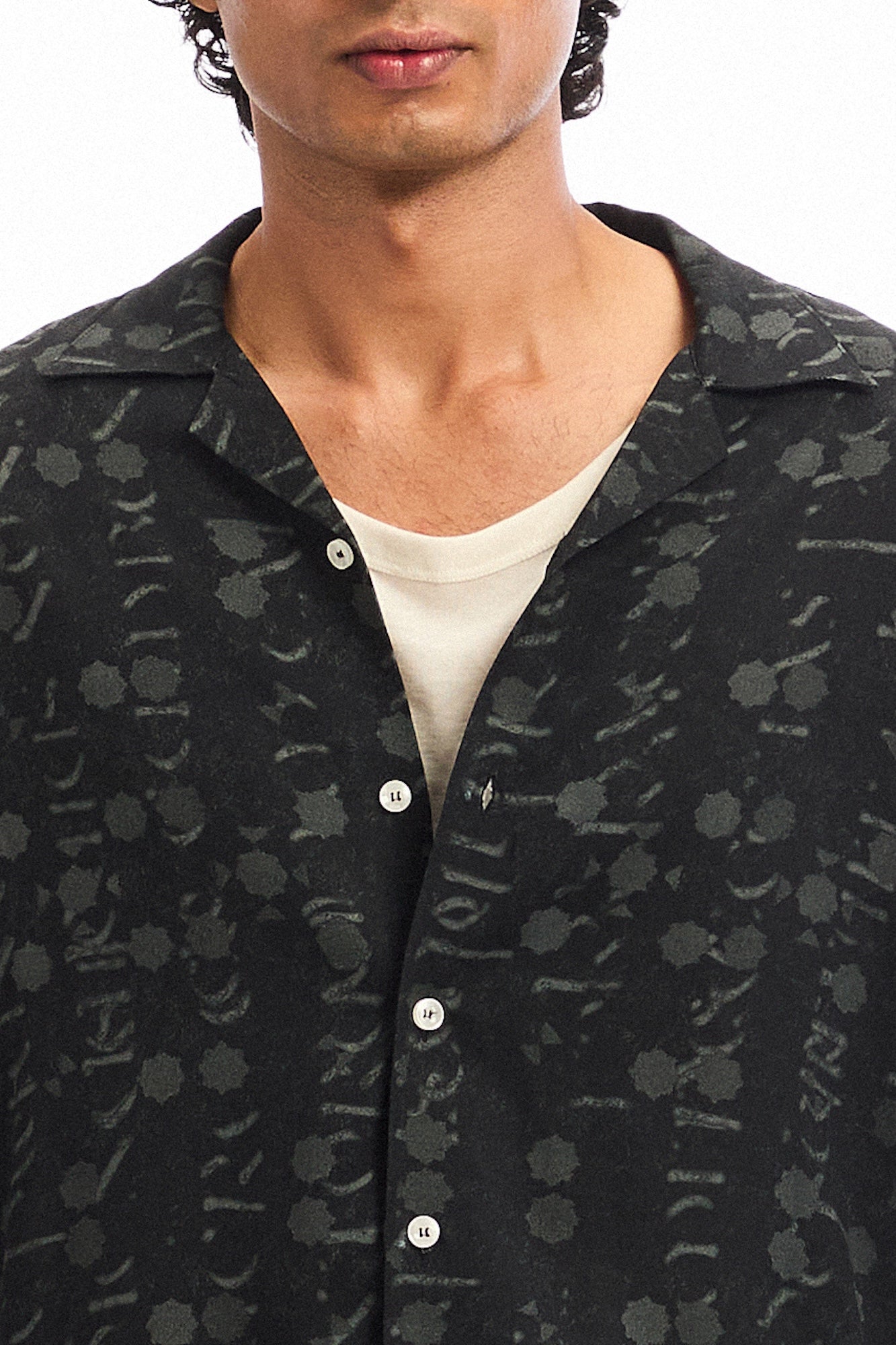Vulgate Noir Shirt